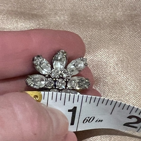 Large Fossil Rhinestone Floral ring - Picture 7 of 7